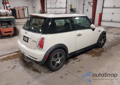 2006 Mini Cooper S from USA, damaged, VIN WMWRE33596TJ39582